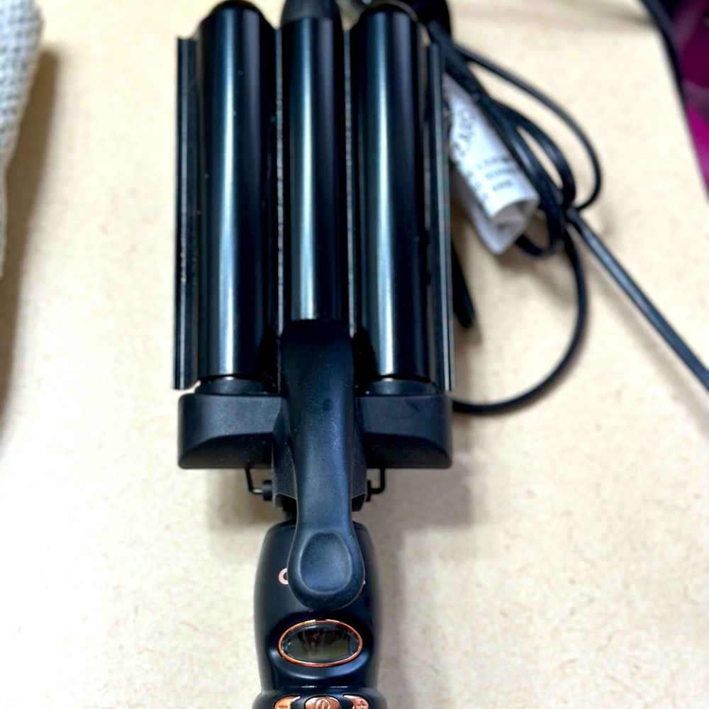Amika High Tide Deep Wave Hair Crimper